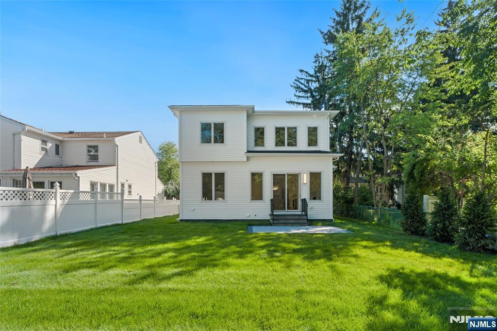 13 Harding Place