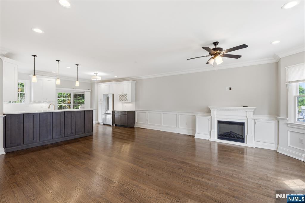 4 Central Avenue C