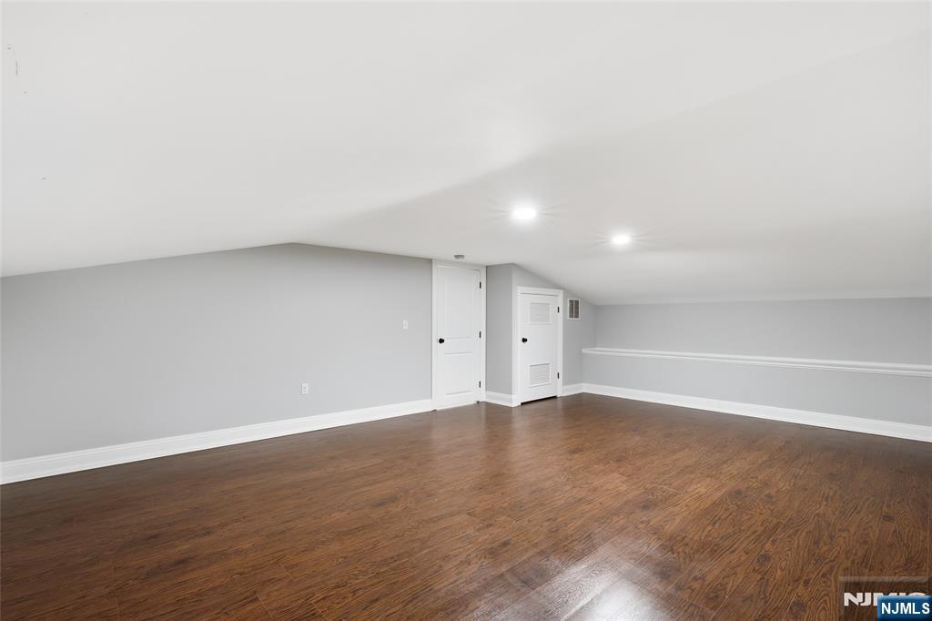 4 Central Avenue C