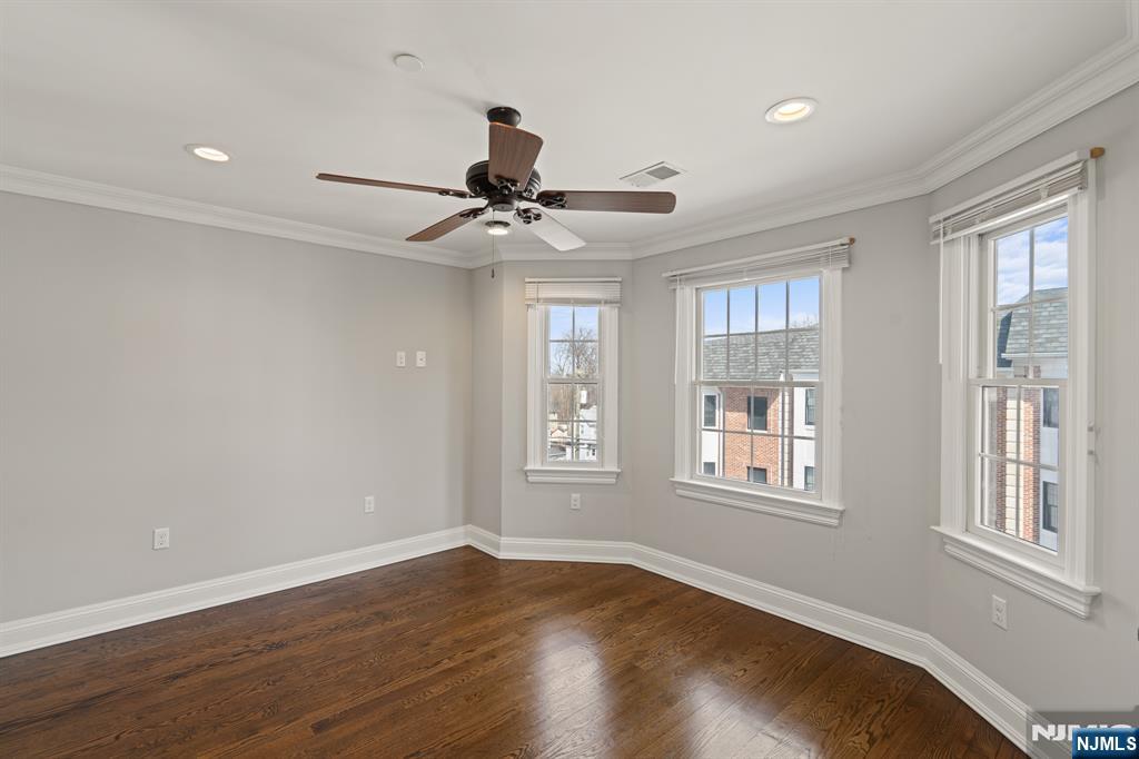 4 Central Avenue C