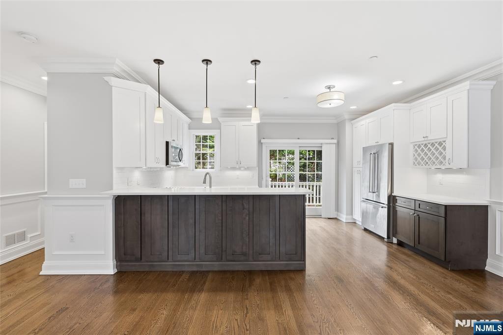 4 Central Avenue C