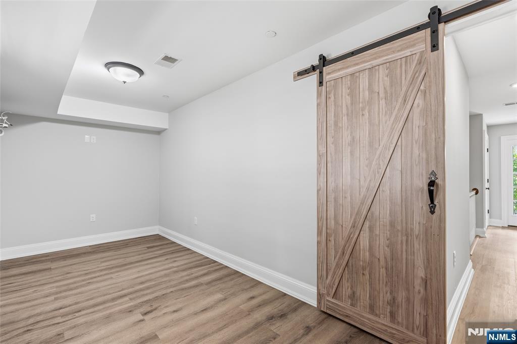 4 Central Avenue C
