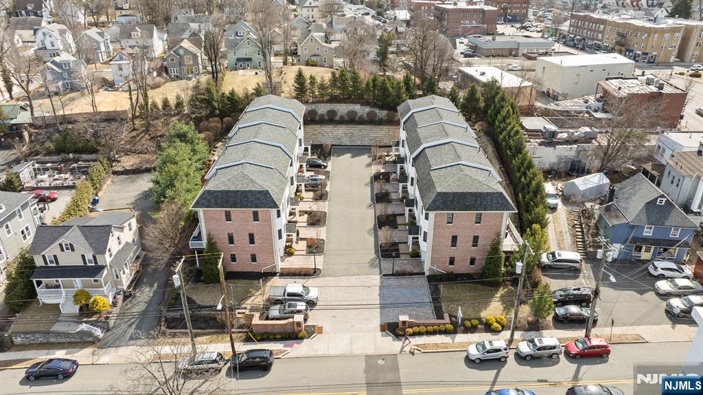 4 Central Avenue C