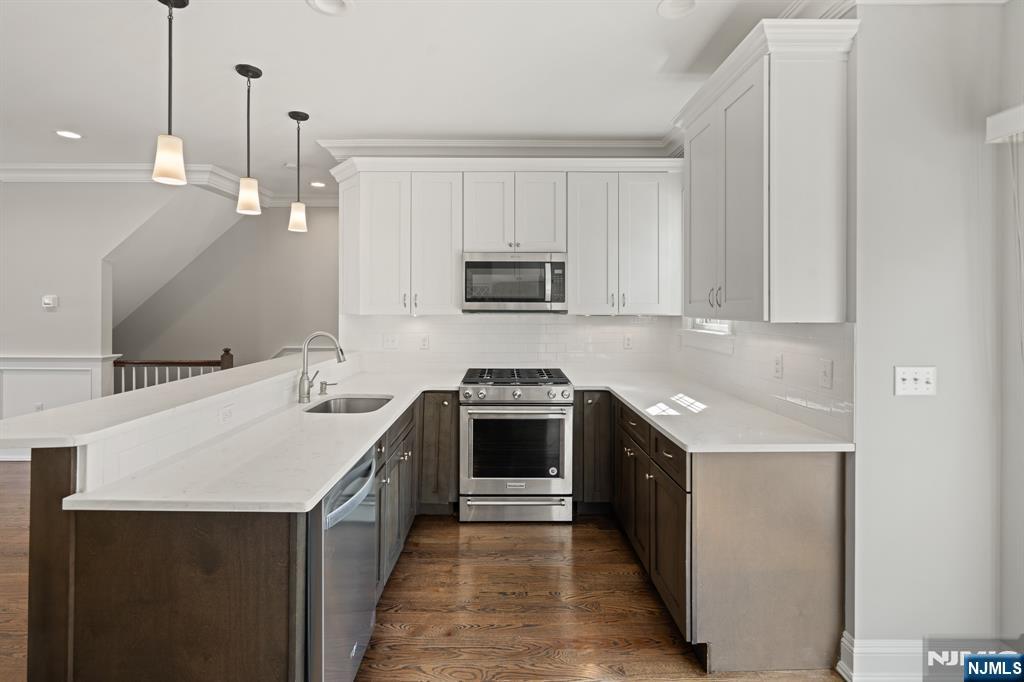 4 Central Avenue C