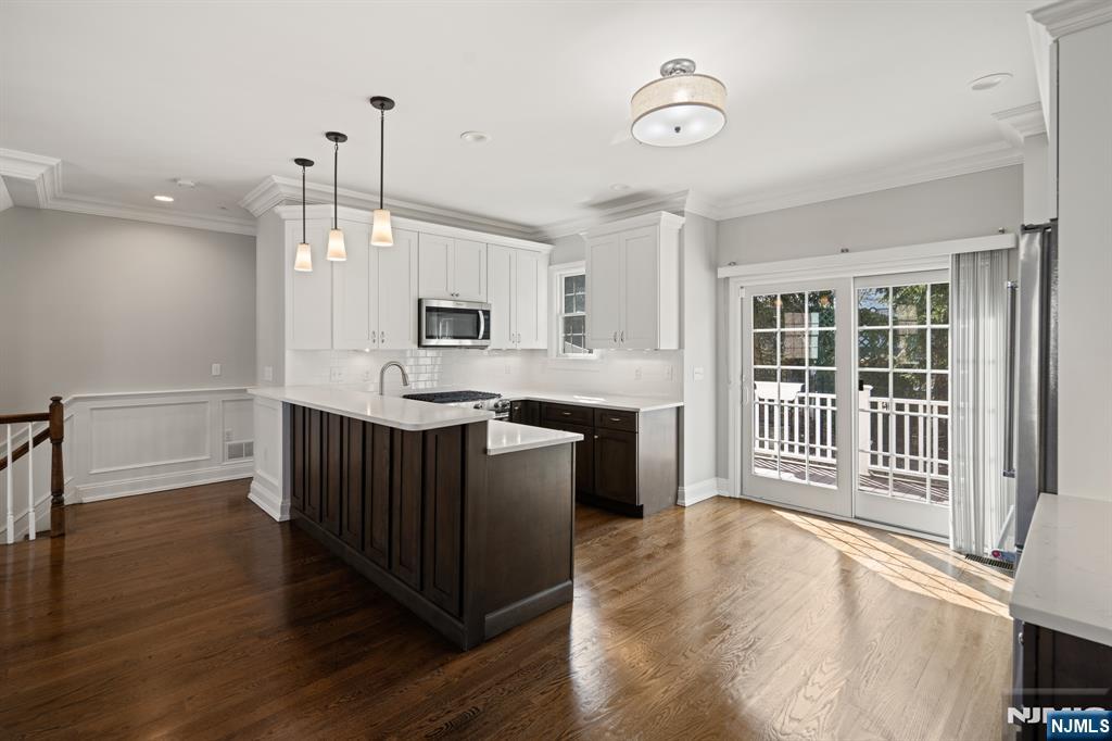 4 Central Avenue C