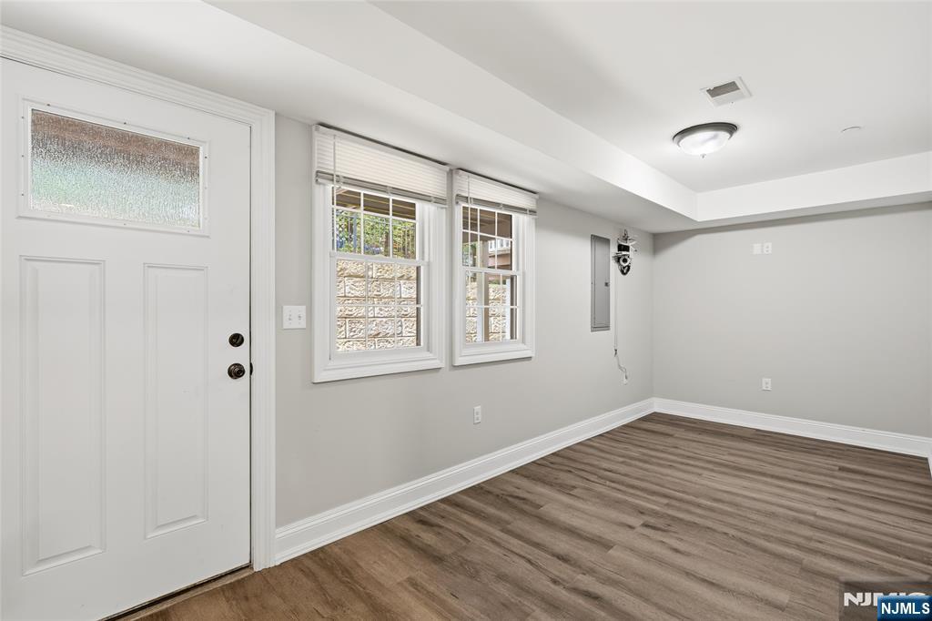 4 Central Avenue C