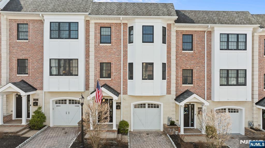 4 Central Avenue C