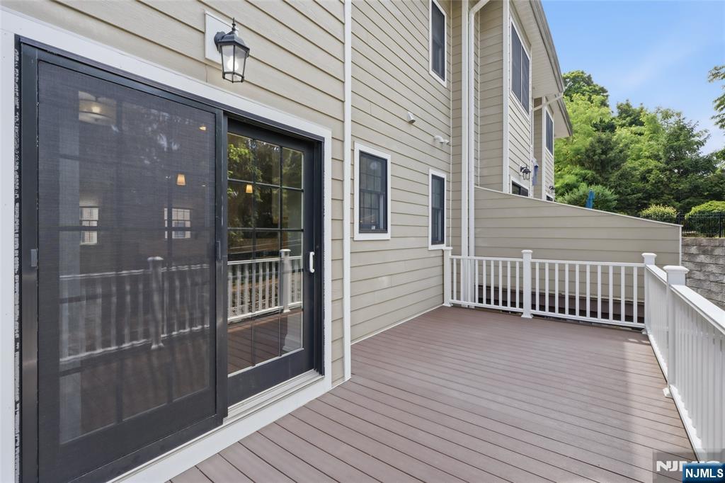 4 Central Avenue C
