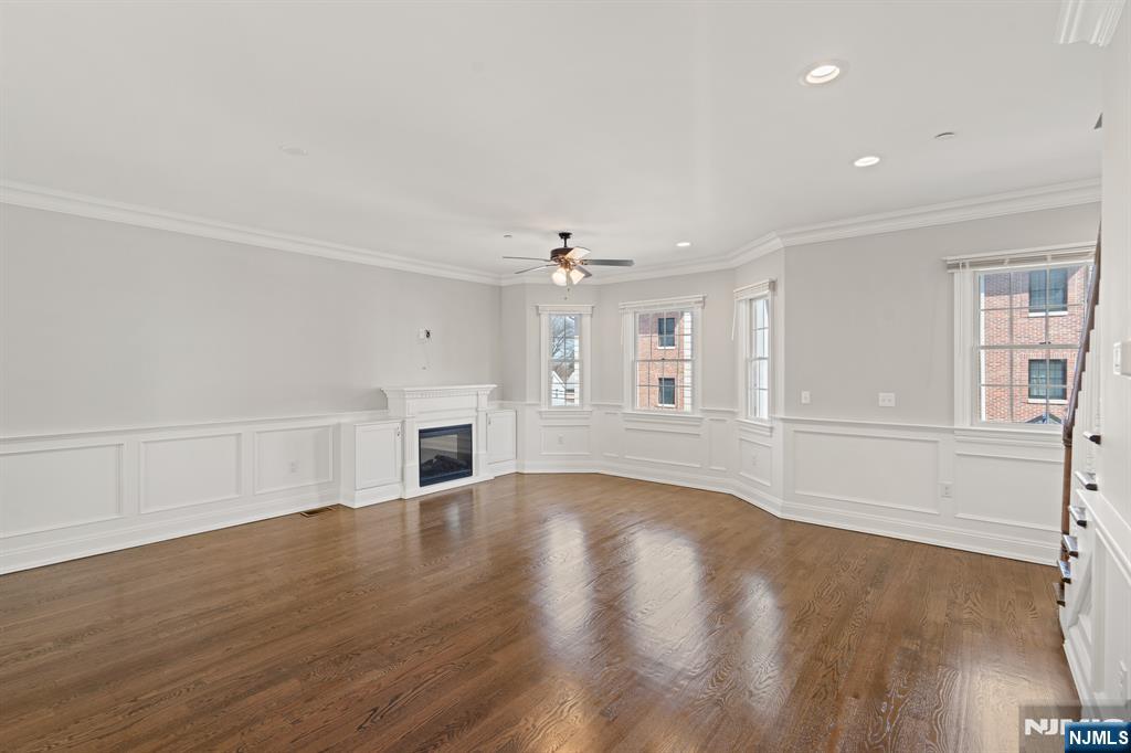 4 Central Avenue C