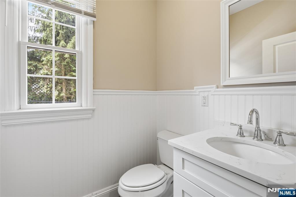 4 Central Avenue C