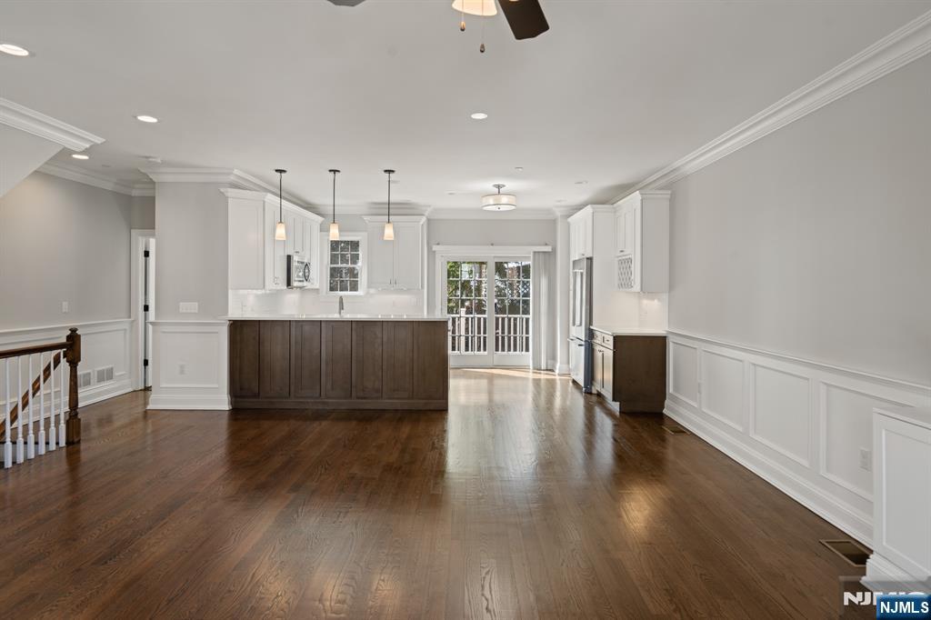 4 Central Avenue C