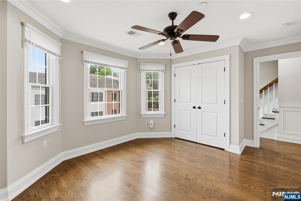 4 Central Avenue C