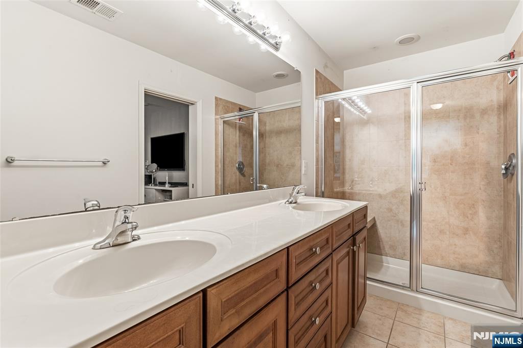 18 Bahr Circle
