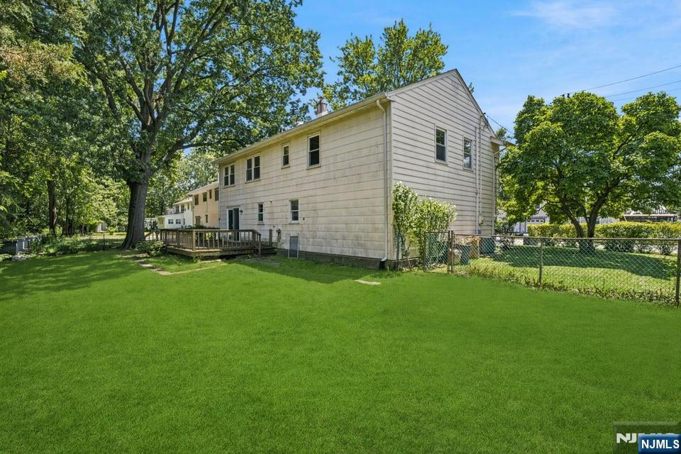 11 Ray Avenue