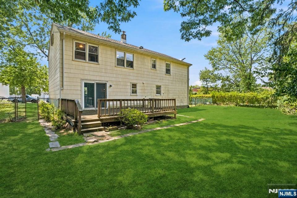 11 Ray Avenue