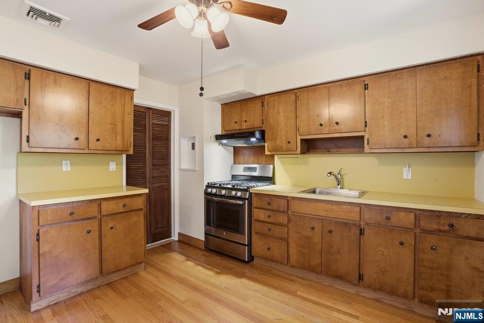 11 Ray Avenue