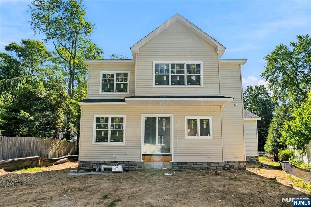 11 Maplewood Drive