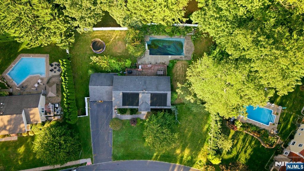 10 Rosemere Avenue