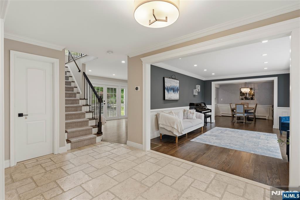 15 Almroth Drive