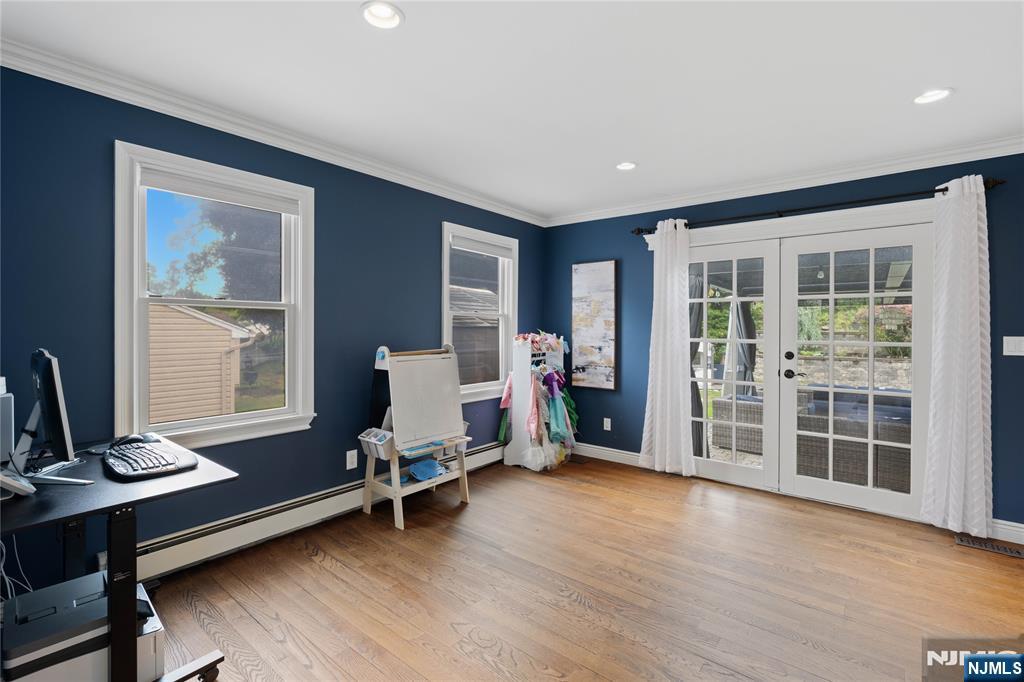 15 Almroth Drive