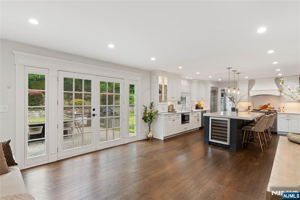 15 Almroth Drive
