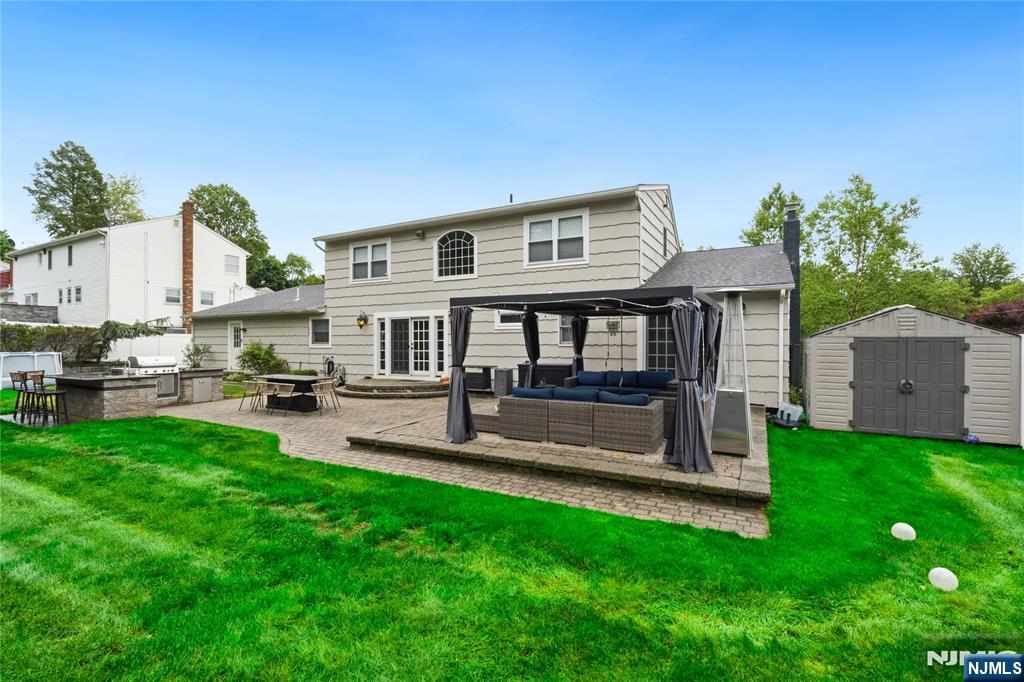 15 Almroth Drive