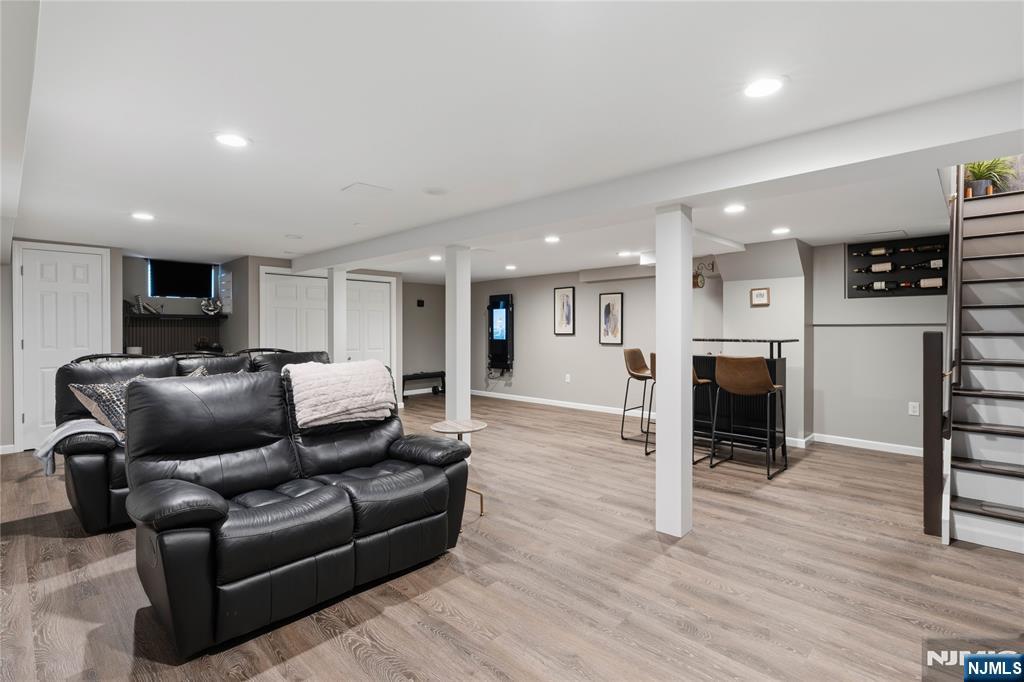 15 Almroth Drive