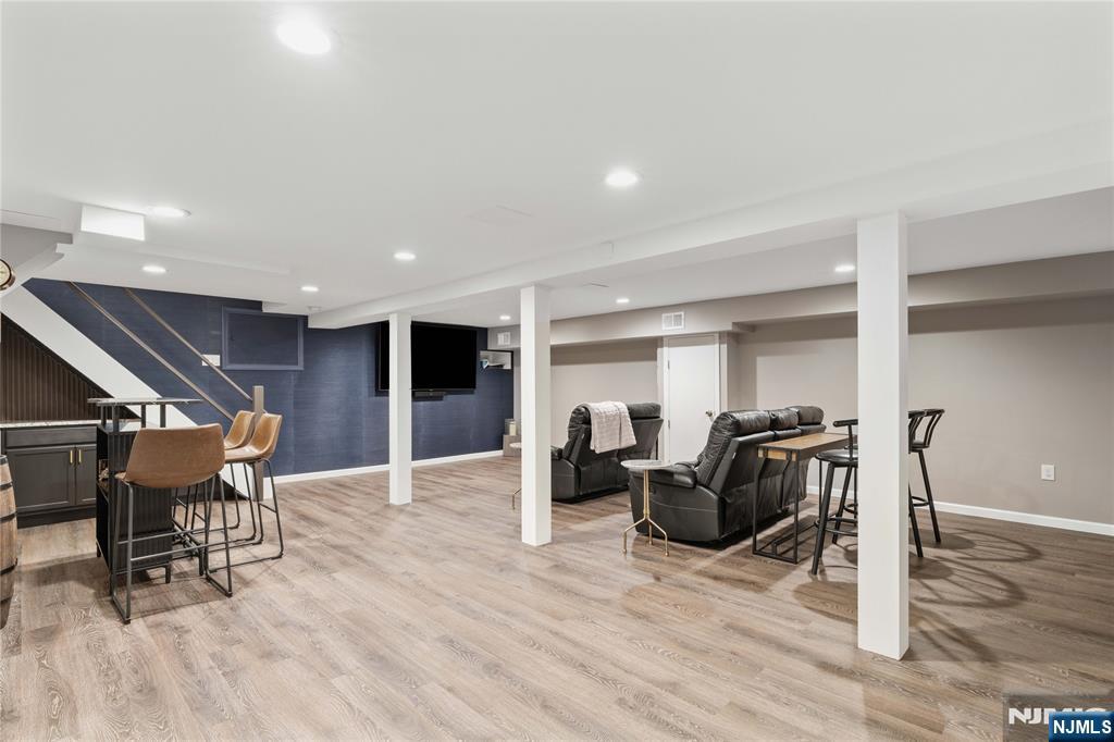 15 Almroth Drive