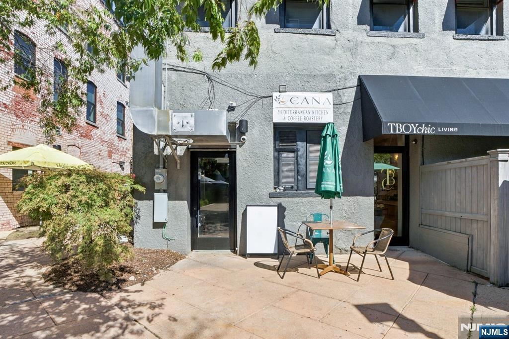 41 Main Street
