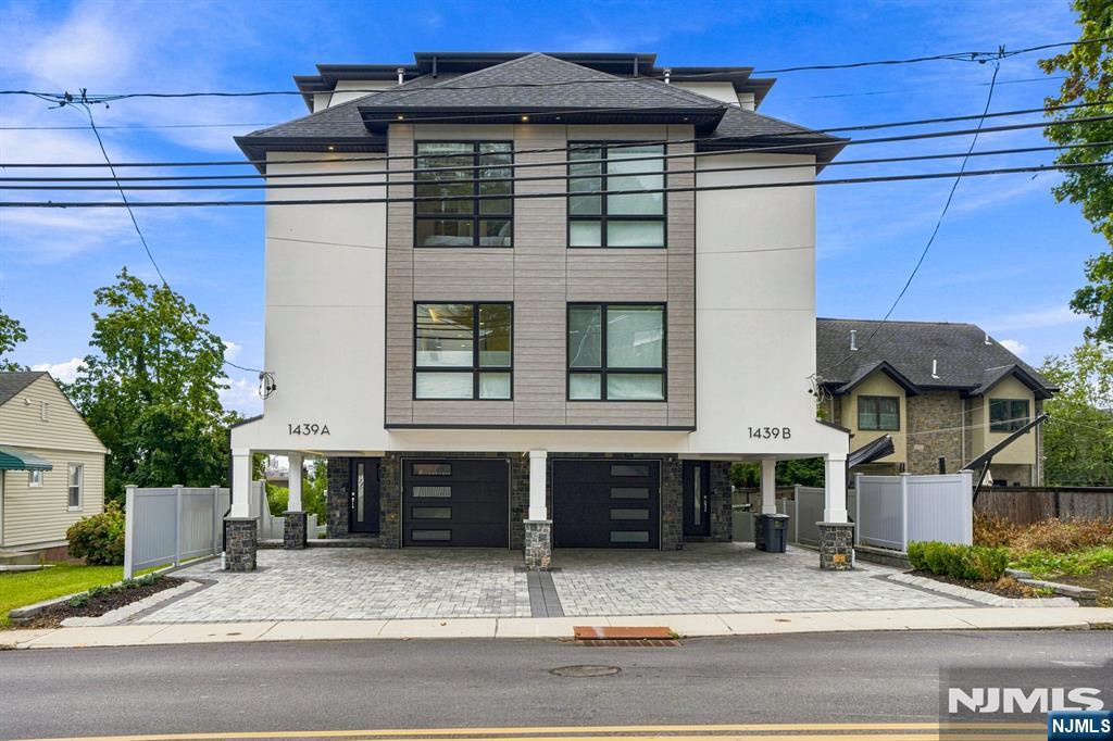 1439 River Road 1