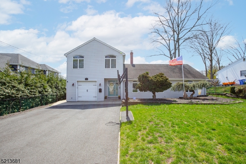 150 Thomas Dr