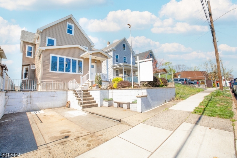 39 Mozart St