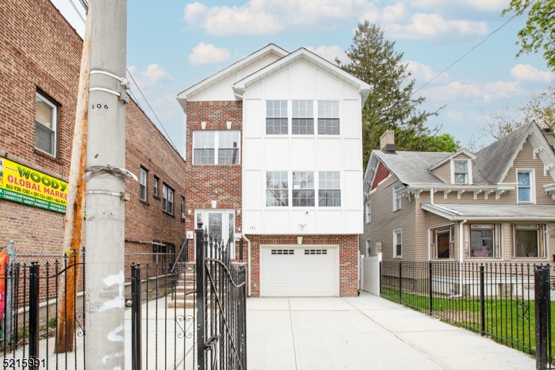 304 Sanford St