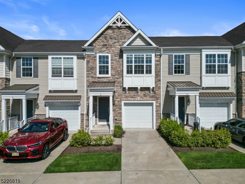 6 Burdett Ct