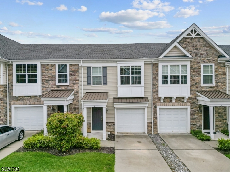 5 Burdett Ct