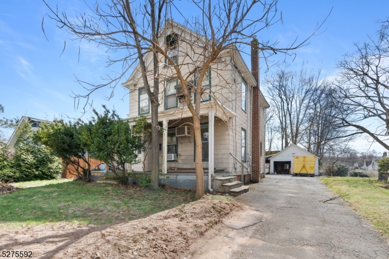 108 Morris Ave