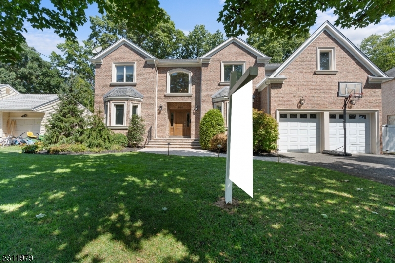 205 Homestead Rd