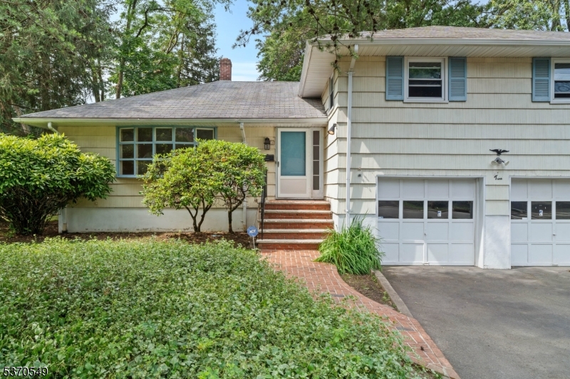 2 Churchill Rd