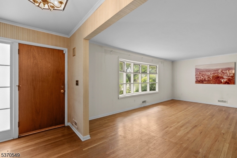 2 Churchill Rd