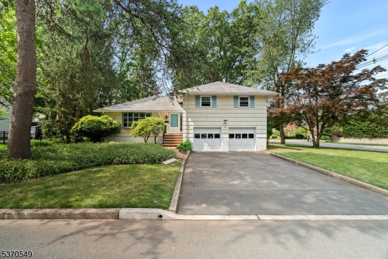 2 Churchill Rd