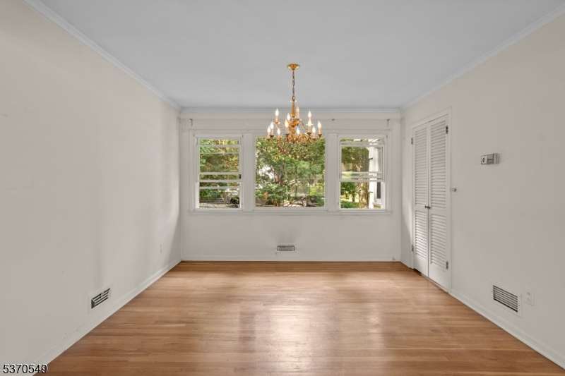 2 Churchill Rd