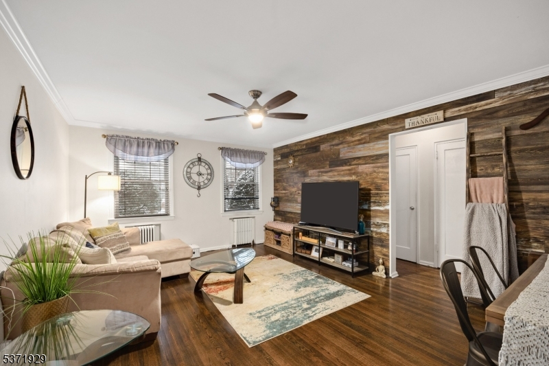 349 Bloomfield Ave 69