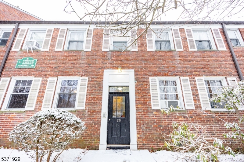 349 Bloomfield Ave 69