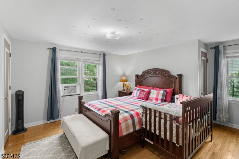 13-15 Smith St