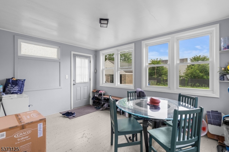 13-15 Smith St
