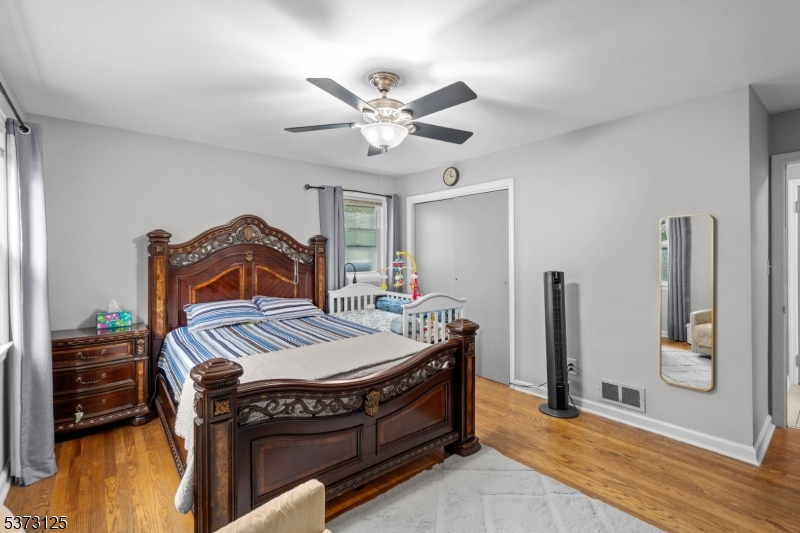 13-15 Smith St