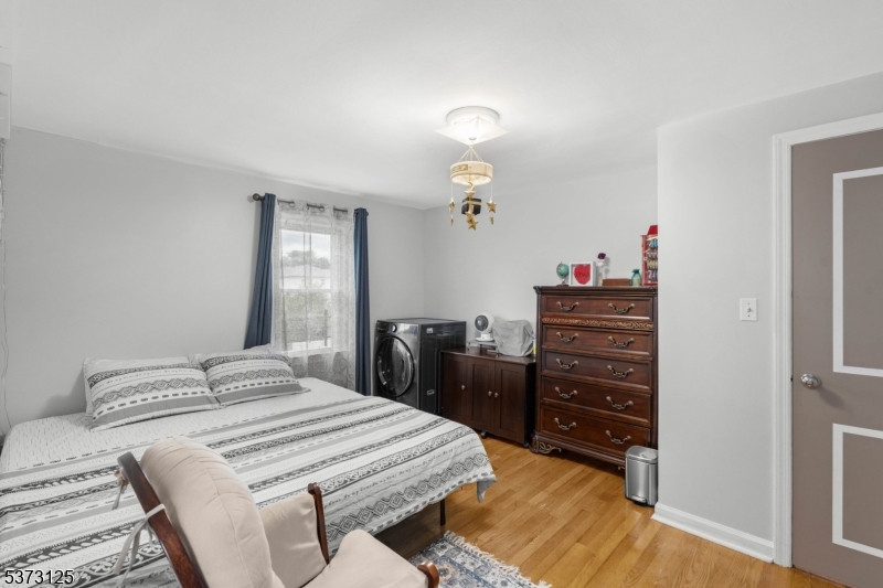 13-15 Smith St