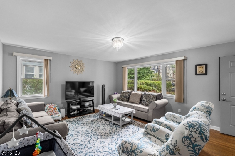 13-15 Smith St