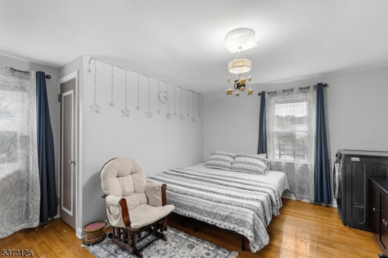 13-15 Smith St