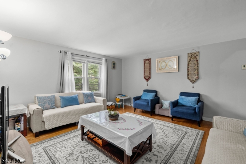 13-15 Smith St